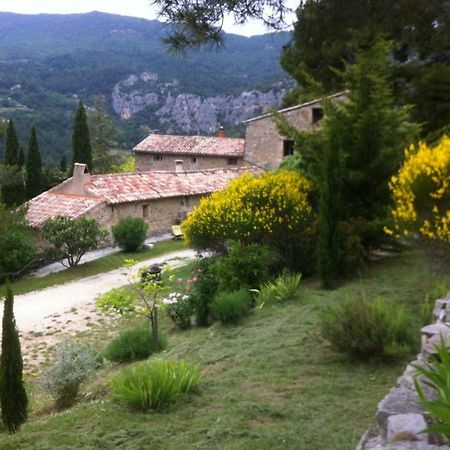 Le Degoutaud Bed and Breakfast Le Barroux Εξωτερικό φωτογραφία