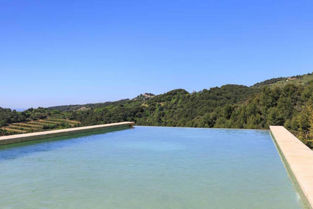 Le Degoutaud Bed and Breakfast Le Barroux Εξωτερικό φωτογραφία