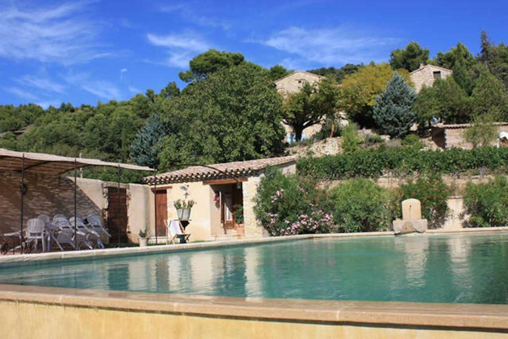 Le Degoutaud Bed and Breakfast Le Barroux Εξωτερικό φωτογραφία