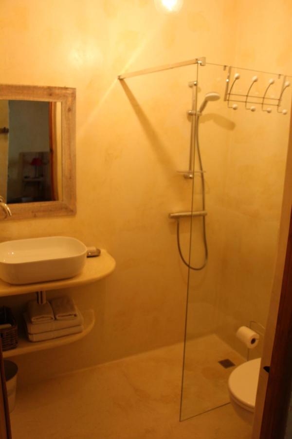 Le Degoutaud Bed and Breakfast Le Barroux Εξωτερικό φωτογραφία